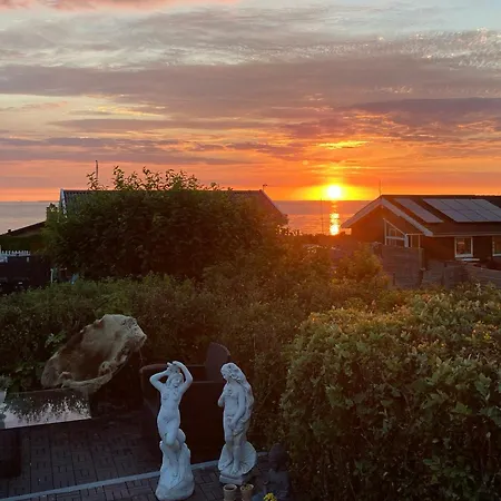 Сasa de vacaciones House With Sea View At Stillinge *