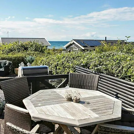 Сasa de vacaciones House With Sea View At Stillinge *