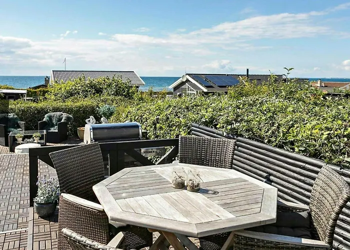 Сasa de vacaciones House With Sea View At Stillinge *